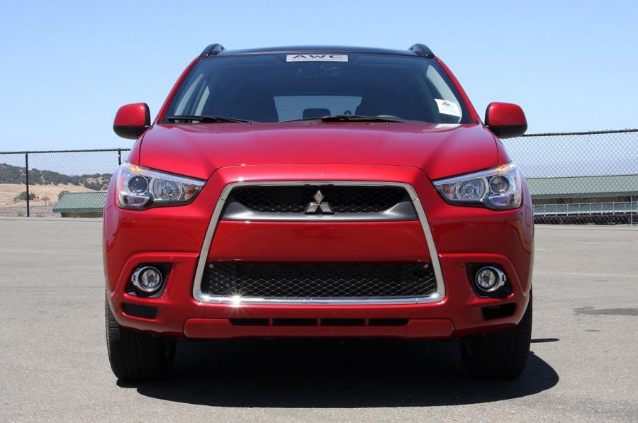  Mitsubishi Outlander Sport 2011 года  (фото 6 из 49)